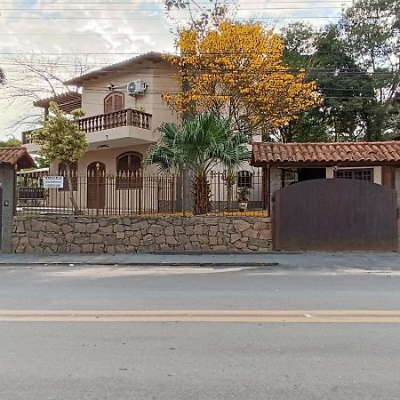 Casa Em Miguel Pereira Villa Bagian luar foto